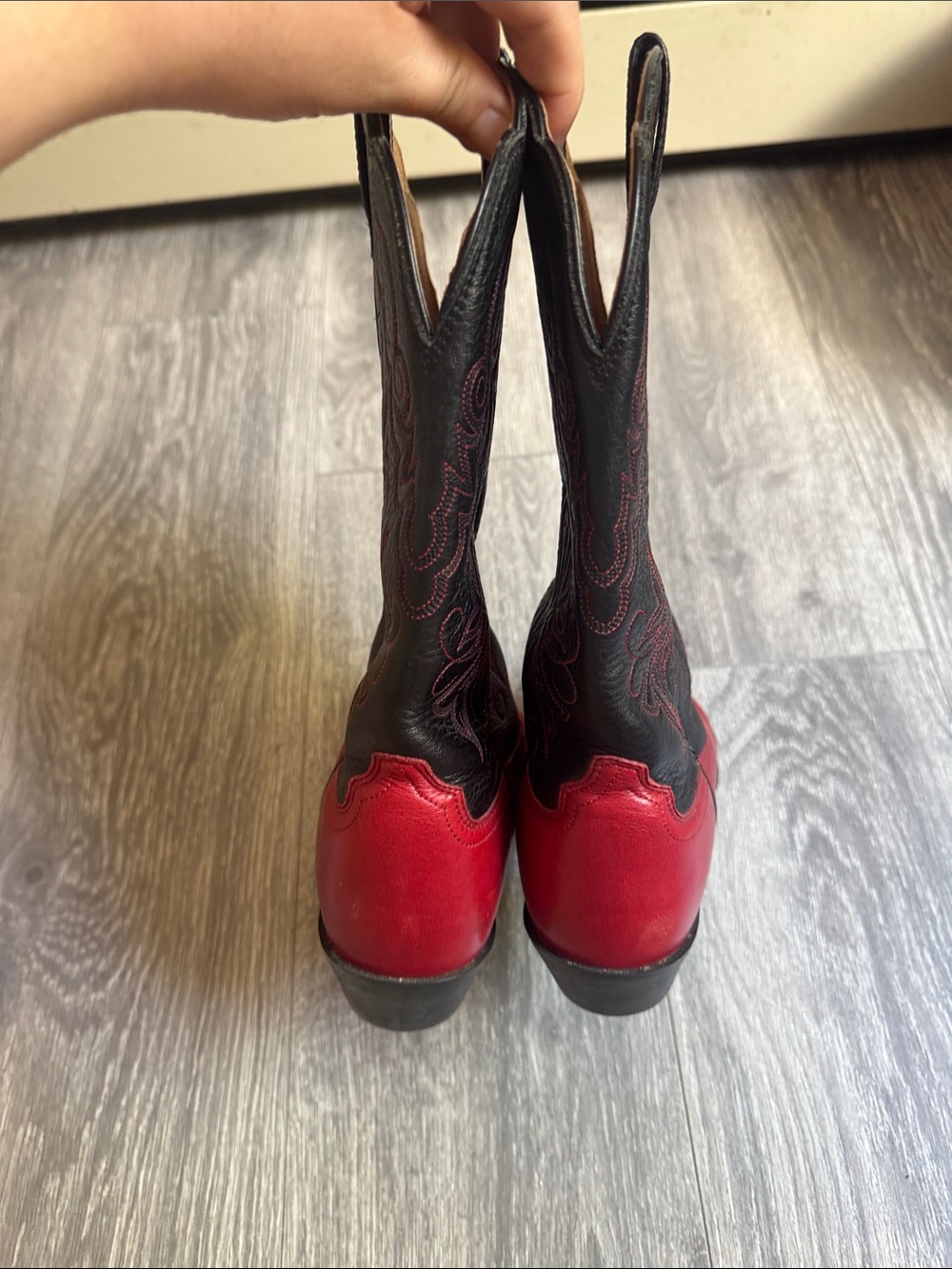 Ariat cowboy boots Black and Red Leather Western Heeled Boots - Picture 6 of 12
